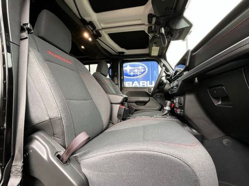 Used 2024 Jeep Wrangler Unlimited Rubicon w/ Technology Group image 13