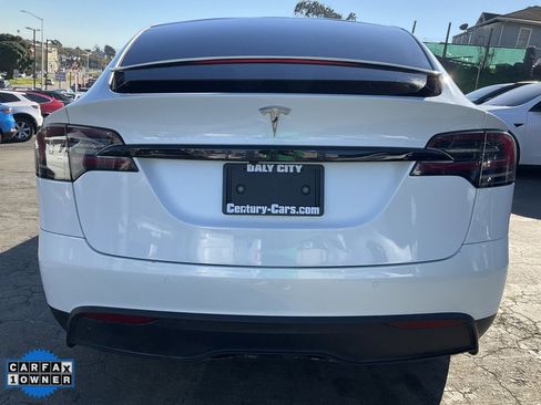 Used 2023 Tesla Model X image 4