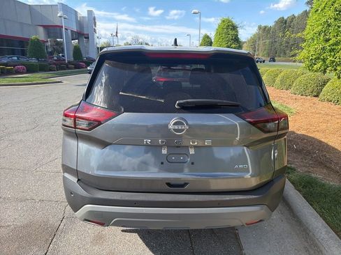 Used 2023 Nissan Rogue S image 7