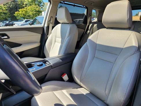 Certified 2023 Nissan Rogue SV w/ SV Premium B Package AWD/4WD image 6