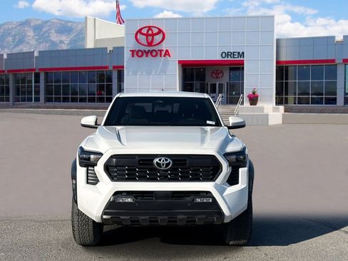Used 2024 Toyota Tacoma TRD Off-Road image 2