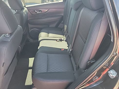 Used 2019 Nissan Rogue SV AWD/4WD image 33