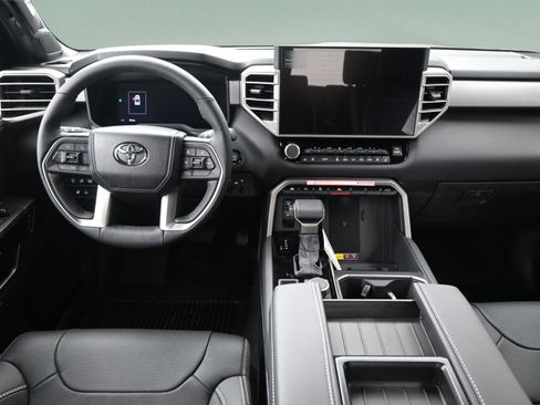 New 2026 Toyota Tundra Limited AWD/4WD image 32