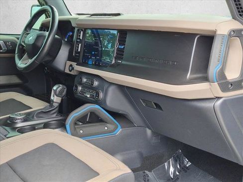 Used 2022 Ford Bronco Wildtrak AWD/4WD image 19