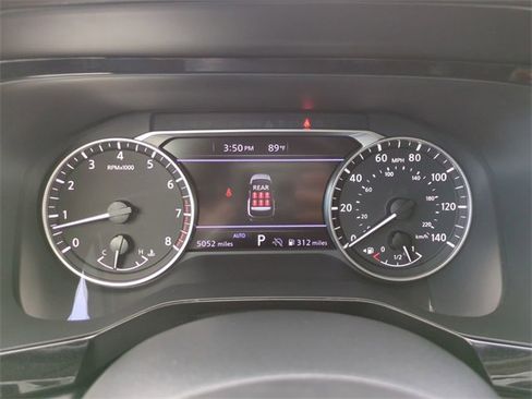 Certified 2025 Nissan Pathfinder SV image 27