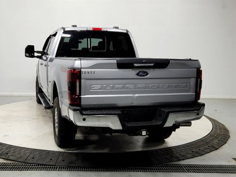 Used 2022 Ford F250 Lariat w/ Chrome Package image 6