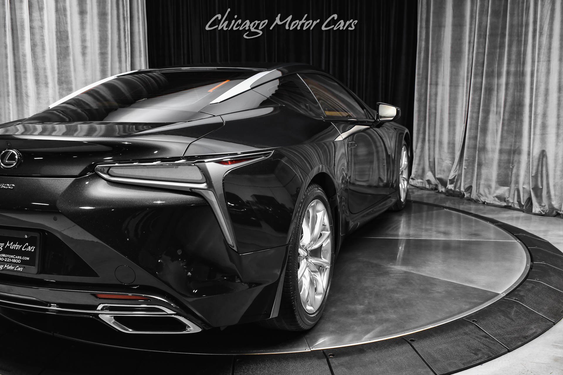 Used 2018 Lexus LC 500 Coupe w/ Touring Package RWD image 35