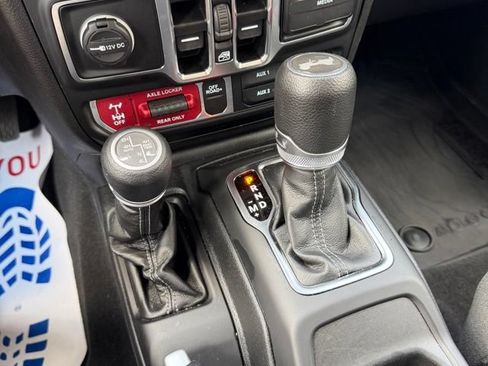 Used 2025 Jeep Wrangler Unlimited Sport S 4xe AWD/4WD image 21
