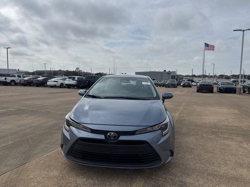 Used 2024 Toyota Corolla LE image 5