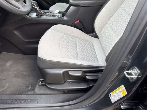 Used 2022 Chevrolet Equinox LS image 10