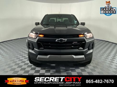 Used 2024 Chevrolet Colorado Trail Boss w/ Advanced Trailering Package AWD/4WD image 2