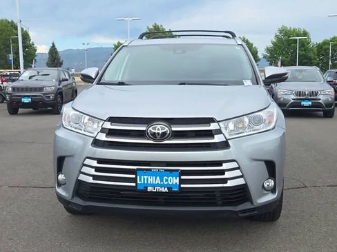Used 2018 Toyota Highlander XLE FWD image 3