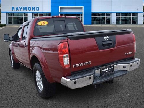 Used 2016 Nissan Frontier SV image 6