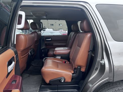Used 2013 Toyota Sequoia Platinum image 12