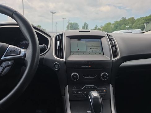 Used 2018 Ford Edge SEL w/ Equipment Group 201A AWD/4WD image 31