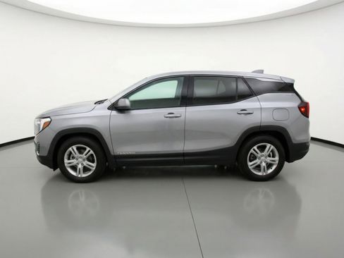 Used 2024 GMC Terrain SLE image 5