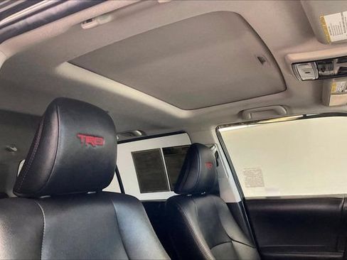 Used 2021 Toyota 4Runner TRD Off-Road Premium w/ Moonroof Package AWD/4WD image 24