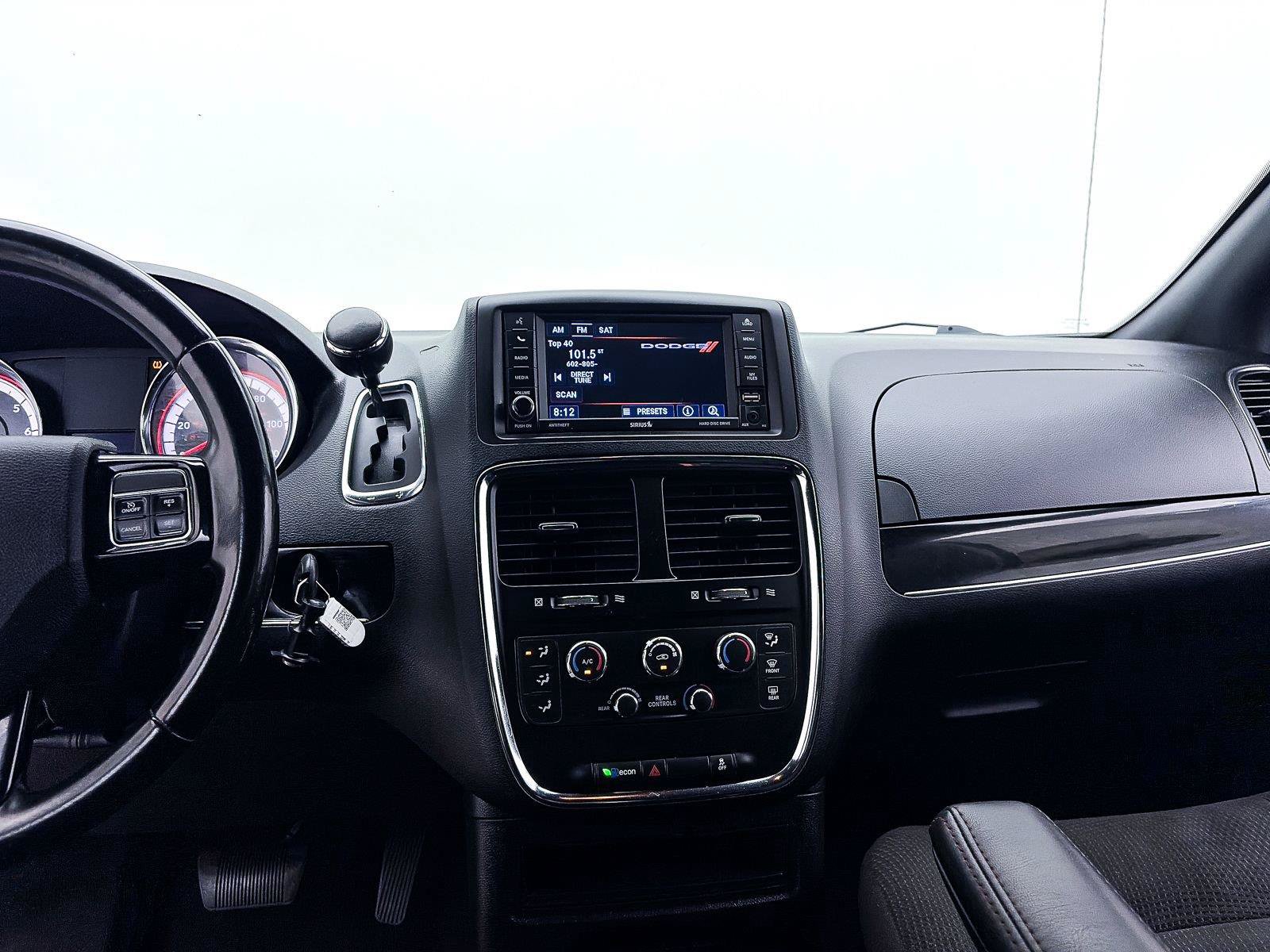 Used 2020 Dodge Grand Caravan SE FWD image 5