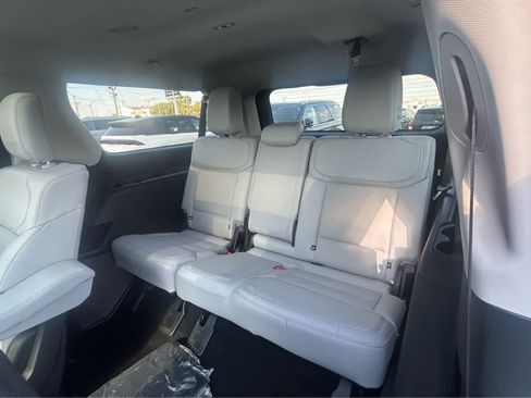New 2027 Ford Expedition Max Platinum AWD/4WD image 13