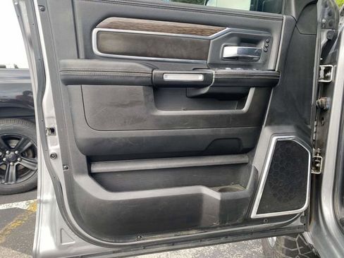 Used 2019 RAM 2500 Laramie AWD/4WD image 18