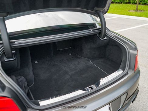 Used 2022 Bentley Flying Spur Plug-In Hybrid image 93