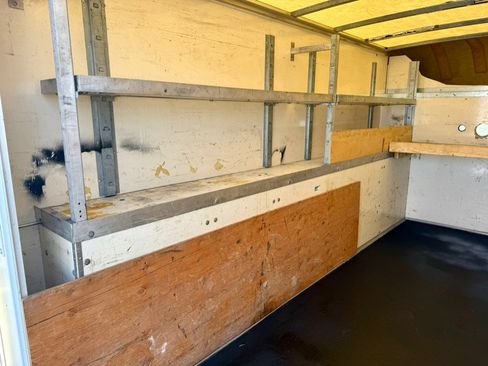 Used 2016 Chevrolet Express 3500 w/ Chrome Appearance Package image 15