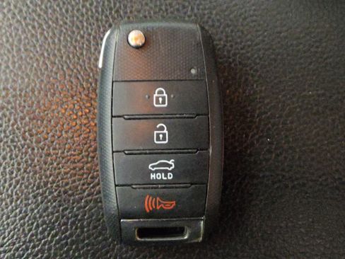 Used 2015 Kia Optima LX FWD image 32