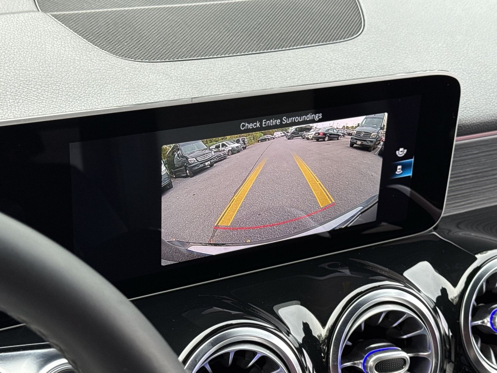 Used 2021 Mercedes-Benz GLB 35 AMG 4MATIC w/ Multimedia Package image 24
