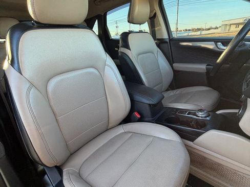 Used 2020 Ford Escape SEL image 40