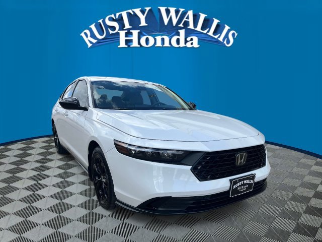 Certified 2025 Honda Accord SE image 2