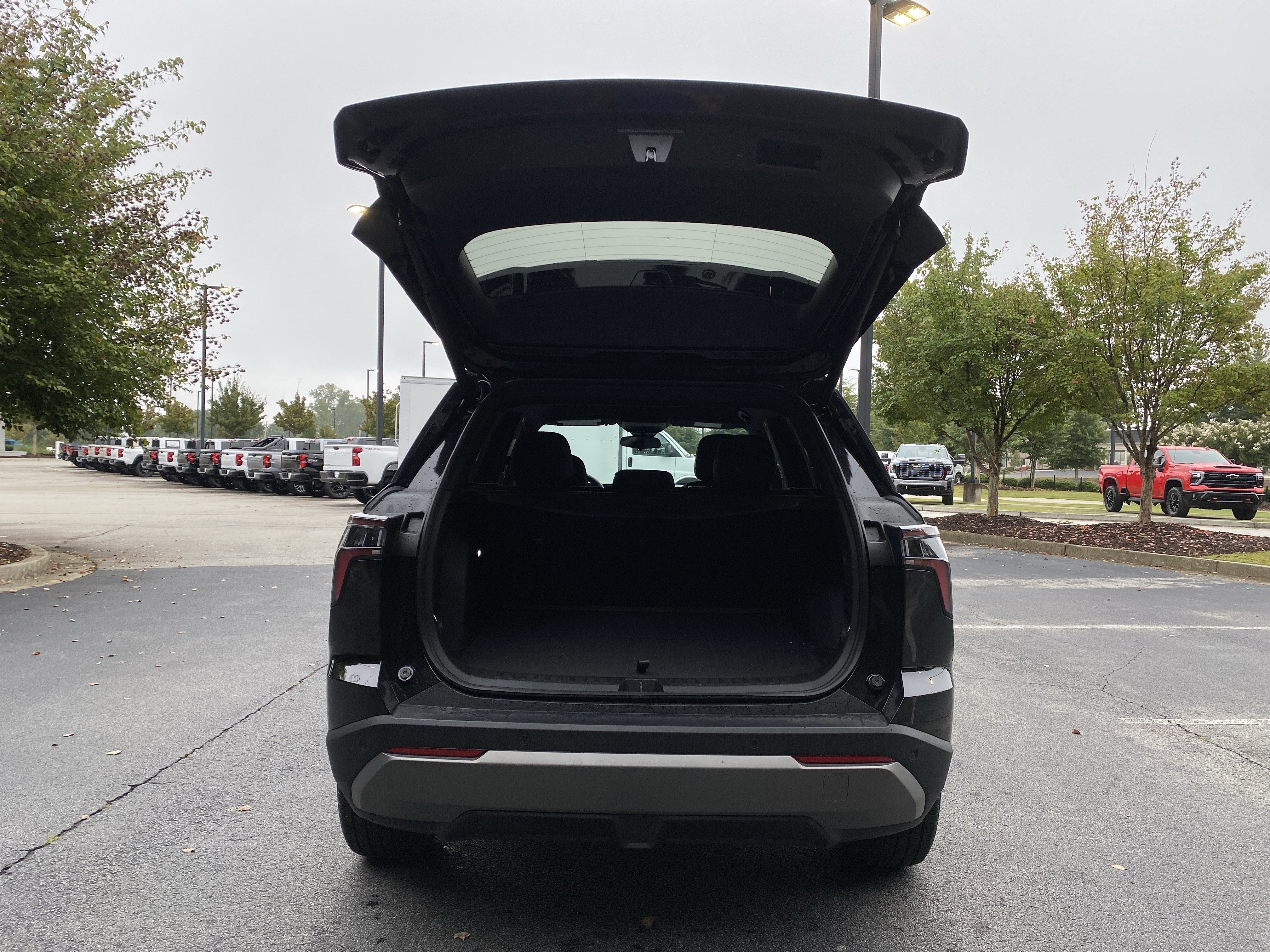 Used 2027 Chevrolet Equinox LT w/ Convenience Package II FWD image 11