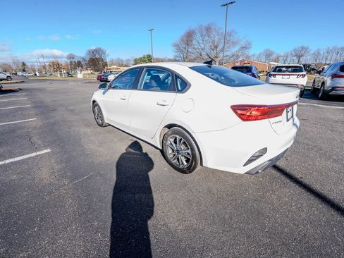 Used 2023 Kia Forte LXS image 5