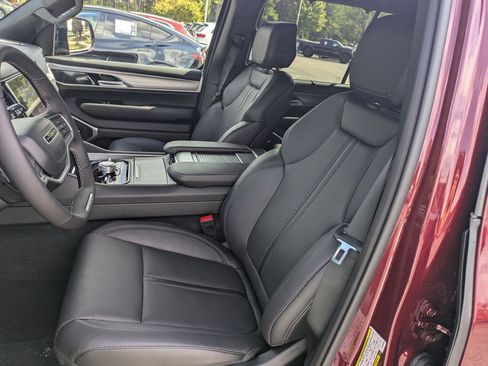 New 2025 Jeep Wagoneer Series II w/ Convenience Group I image 18