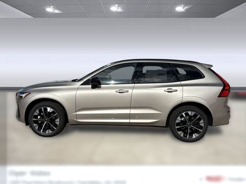 Used 2026 Volvo XC60 B5 Plus w/ Climate Package image 2