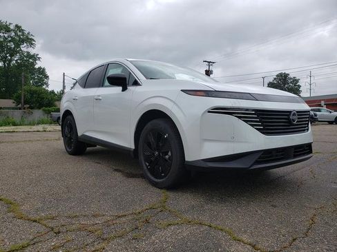 New 2025 Nissan Murano SV image 3