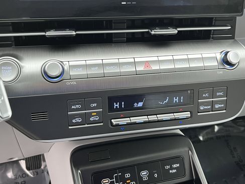 Certified 2025 Hyundai Kona Limited image 23