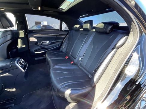 Used 2015 Mercedes-Benz S 550 Sedan image 24