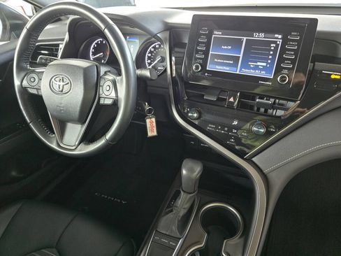 Used 2024 Toyota Camry SE w/ Cold Weather Package FWD image 10