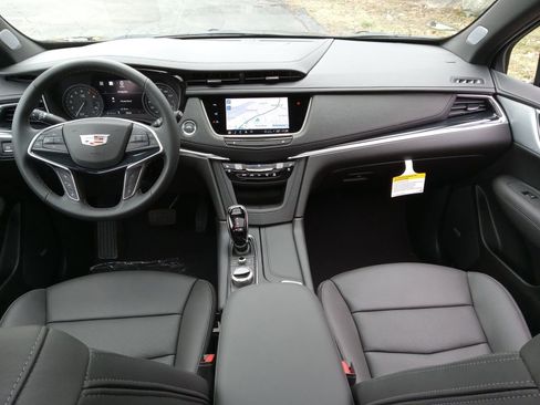 New 2026 Cadillac XT5 Premium Luxury w/ LPO, ONYX Package image 16