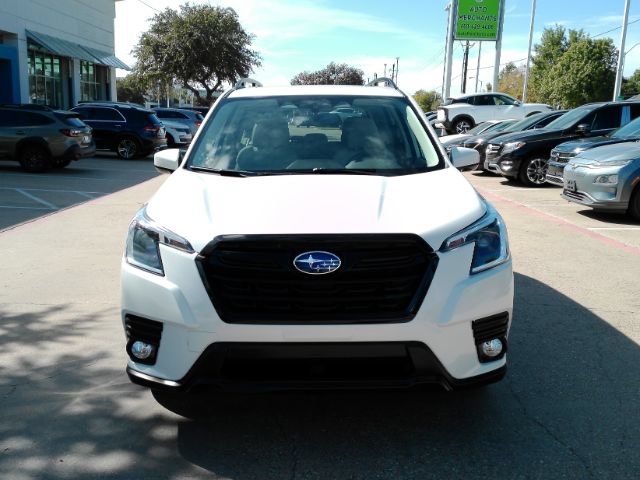 Used 2023 Subaru Forester Premium w/ Popular Package #2 AWD/4WD image 3