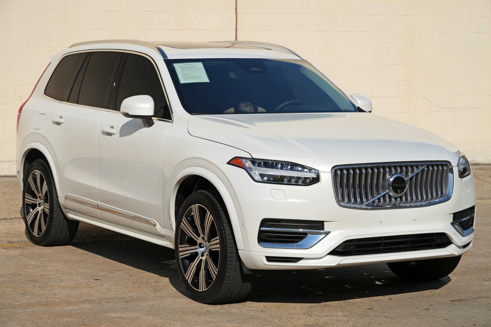 Used 2024 Volvo XC90 T8 Plus w/ Protection Package Premier AWD/4WD image 57