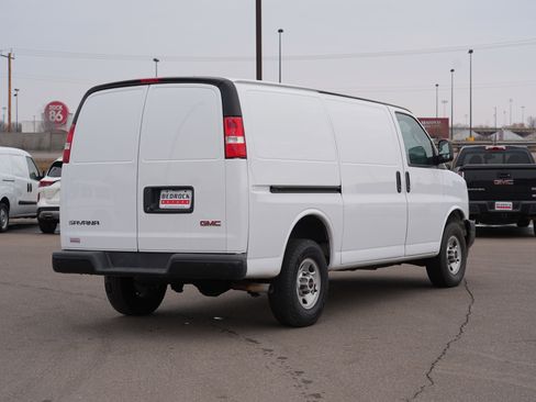Used 2023 GMC Savana 2500 w/ Driver Convenience Package image 3
