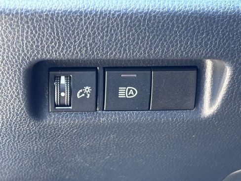 Used 2023 Toyota RAV4 LE AWD/4WD image 22
