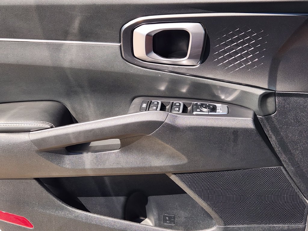 Used 2025 Kia Sorento S w/ Panoramic Sunroof Package FWD image 24