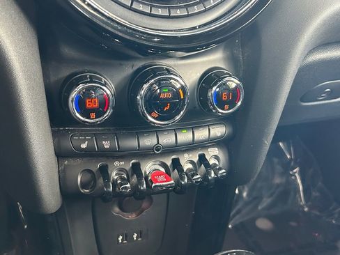 Used 2020 MINI Cooper S image 21