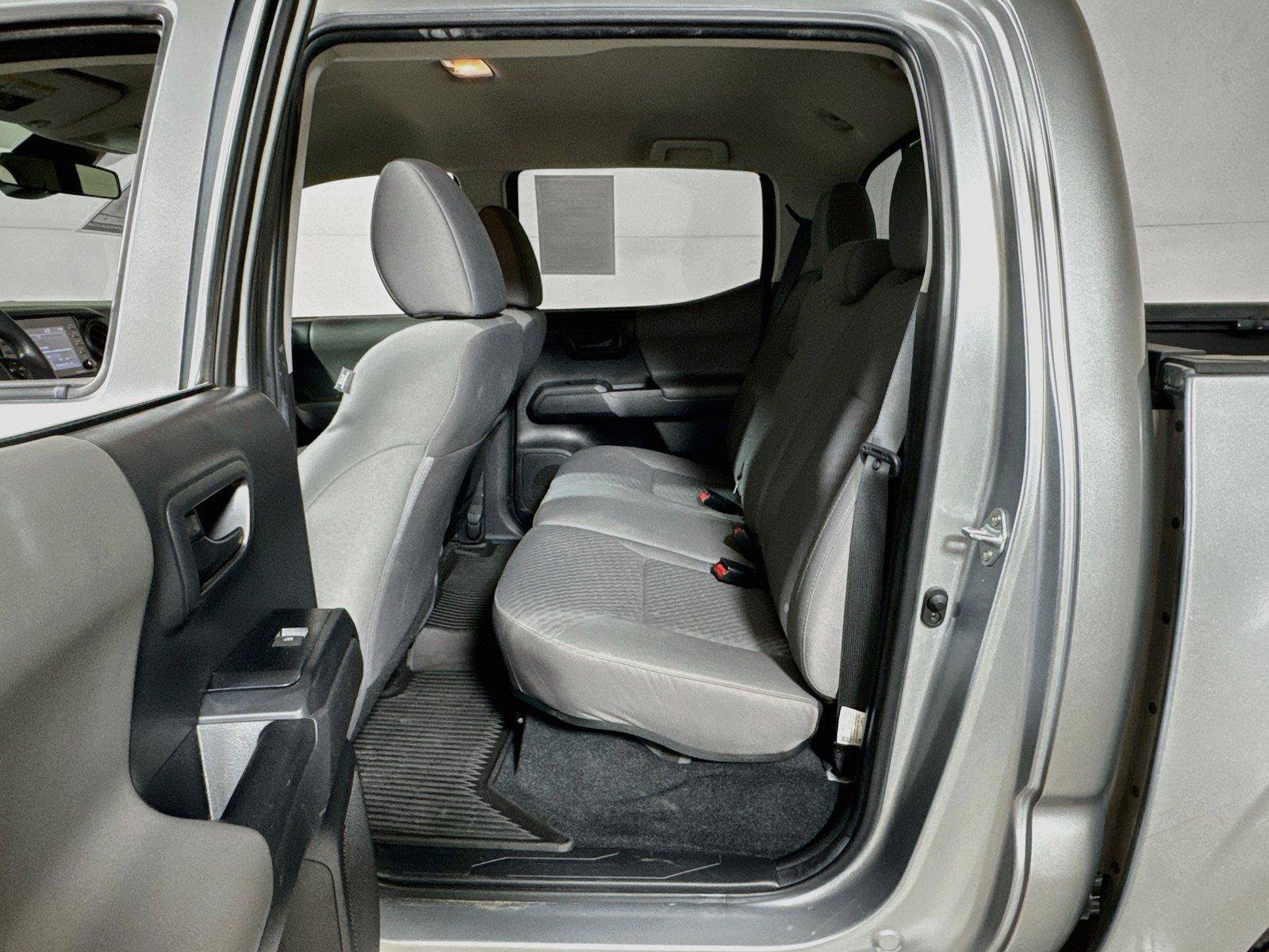 Used 2022 Toyota Tacoma SR AWD/4WD image 21