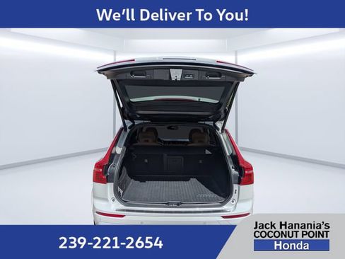 Used 2024 Volvo XC60 B5 Ultimate w/ Protection Package Premier AWD/4WD image 12