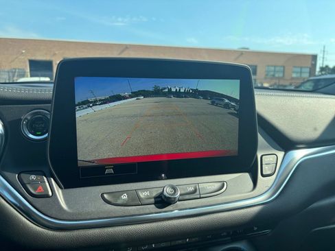 Used 2025 Chevrolet Blazer LT FWD image 19