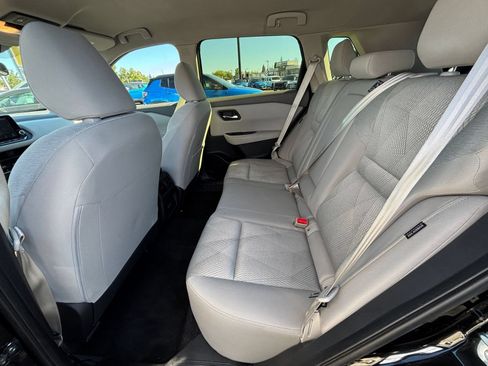 Used 2025 Nissan Rogue SV FWD image 28