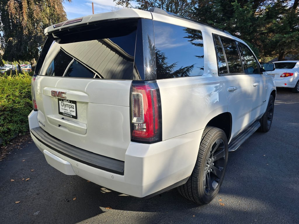 Used 2019 GMC Yukon SLT w/ Graphite Performance Edition AWD/4WD image 3